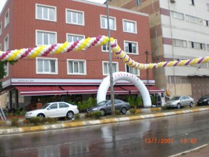 trabzondaki organizasyon firmalar DAMLA ORGANZASYON TRABZON  TEL.:04622283555 , BALON SÜSLEME UYGULAMALARI 